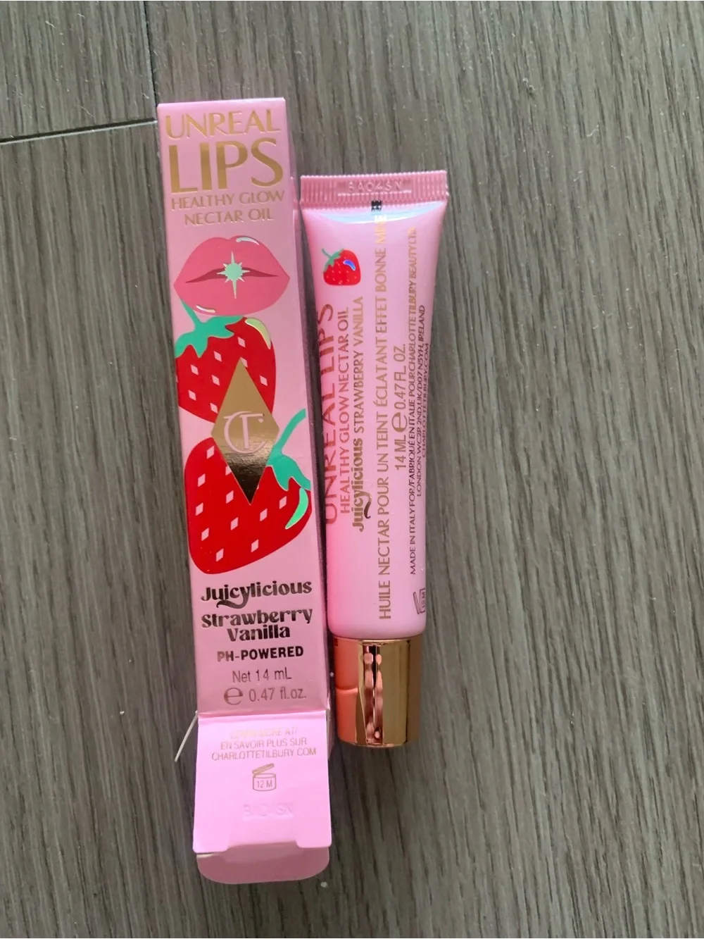 Charlotte Tilbury Juicylicious Strawberry Vanilla Lip Oil - Pink
